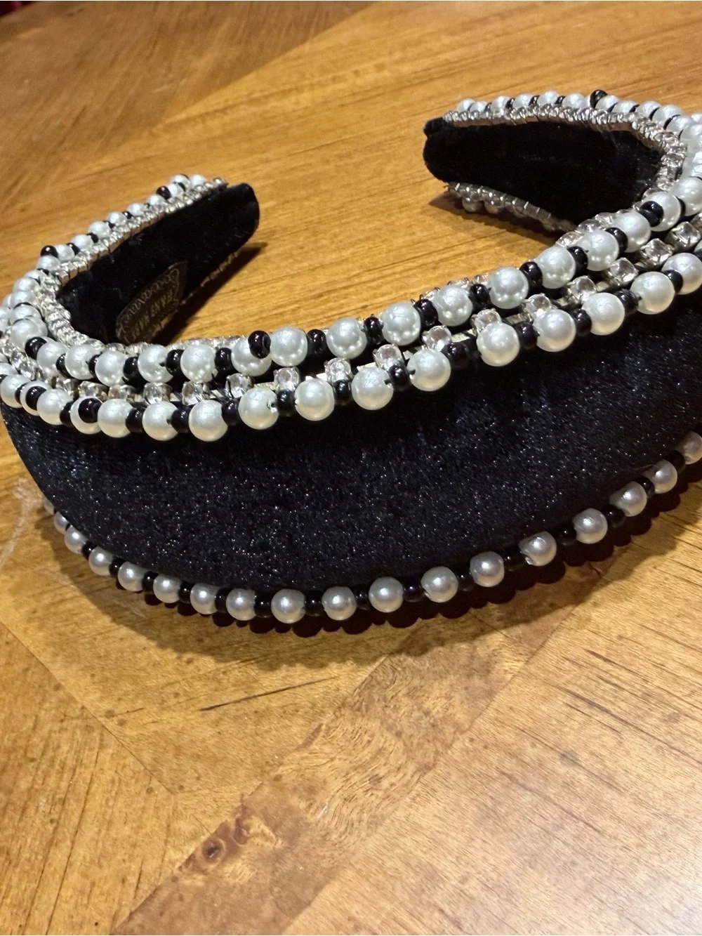 Black Pearl & Crystal Embellished Headband - Luxe Women’s Hair Accessory